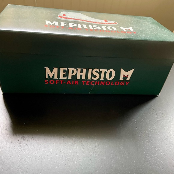 Mephisto Cecilia healed sandals Sz 8. Worn only a few times. Like new. - Picture 3 of 6